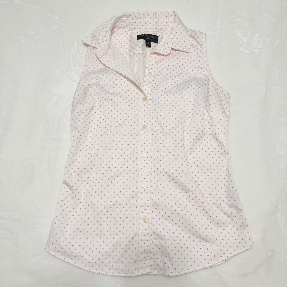 Pink and White Banana Republic Sleeveless Button-Up Top Tailored Fit